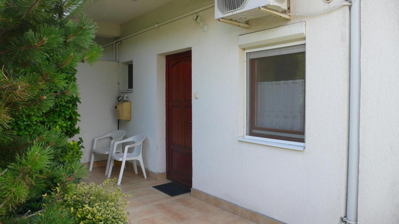 Nyáridő Apartman Apartamento Alsóörs Exterior foto